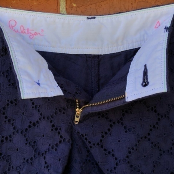 🌷 Lilly Pulitzer The Walsh Eyelet Blue Scalloped Hem Short - Picture 4 of 11